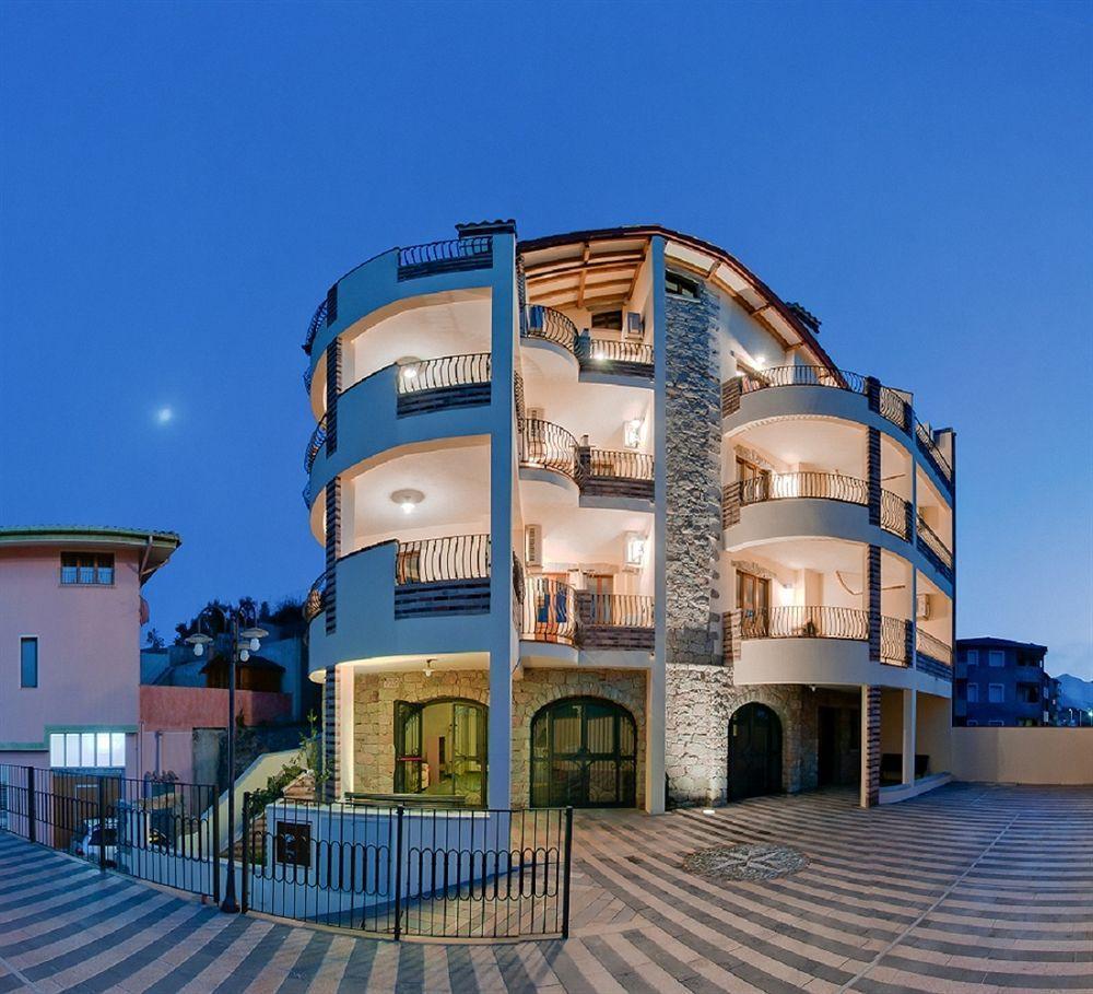 Residenza Petrera Aparthotel Muravera Buitenkant foto