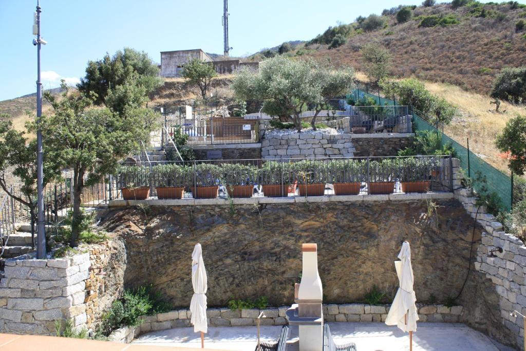 Residenza Petrera Aparthotel Muravera Buitenkant foto