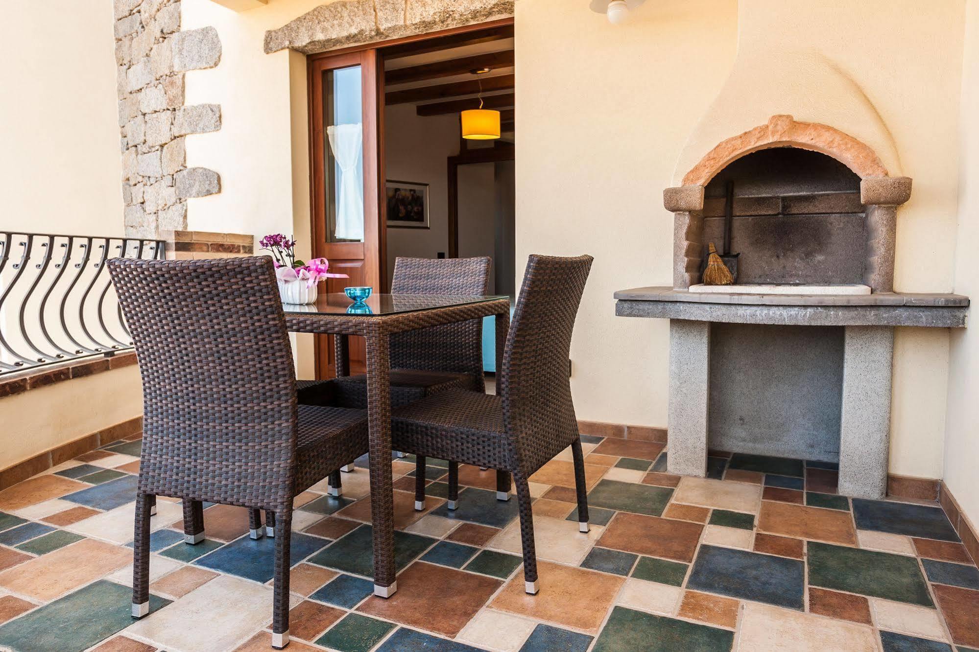 Residenza Petrera Aparthotel Muravera Buitenkant foto