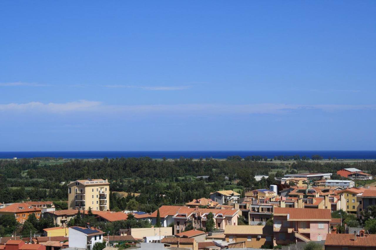 Residenza Petrera Aparthotel Muravera Buitenkant foto